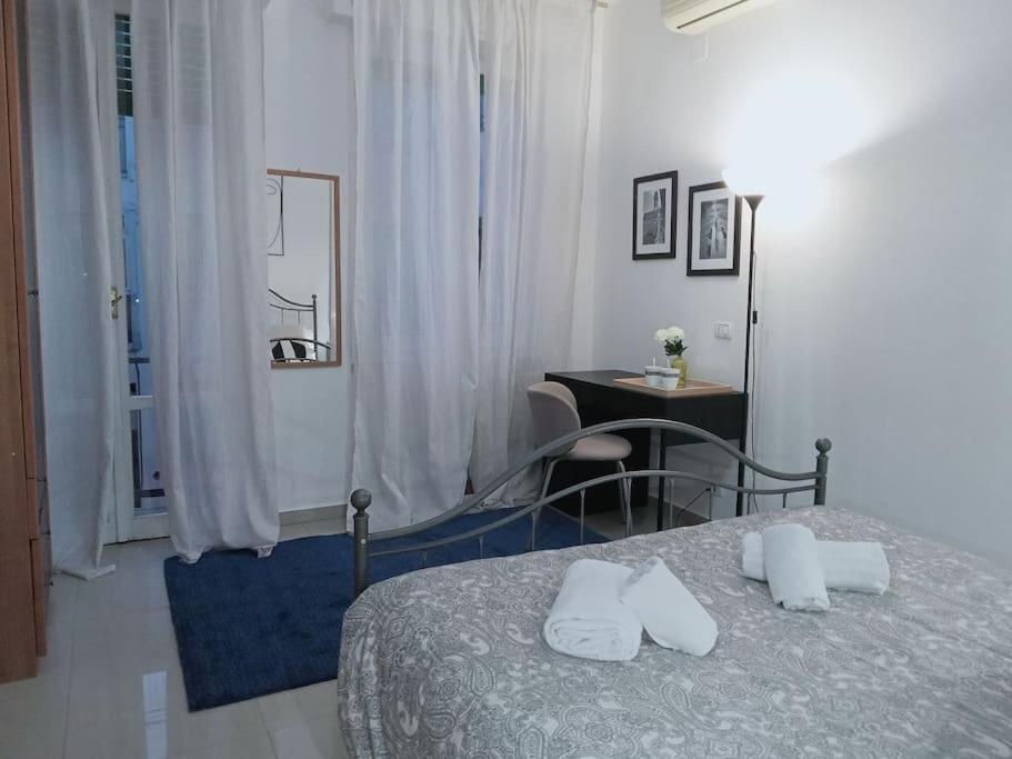 Nazionale B - Two Bedrooms Nearby Central Station Apartamento Florencia